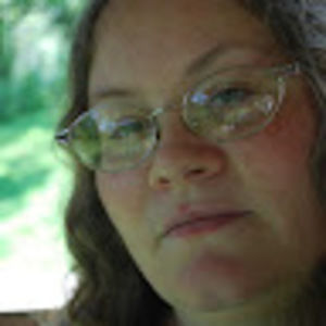 Meet your Posher, Leona